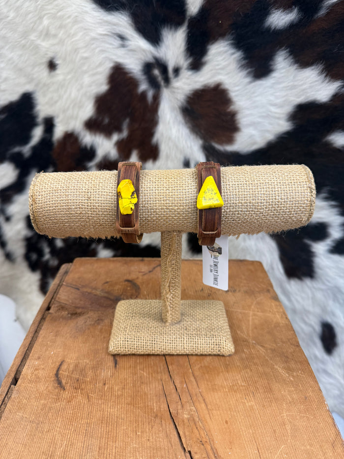 The Jewelry Junkie Narrow Brown Leather Cuff with Yellow Stone Turquoise Bracelet 010q