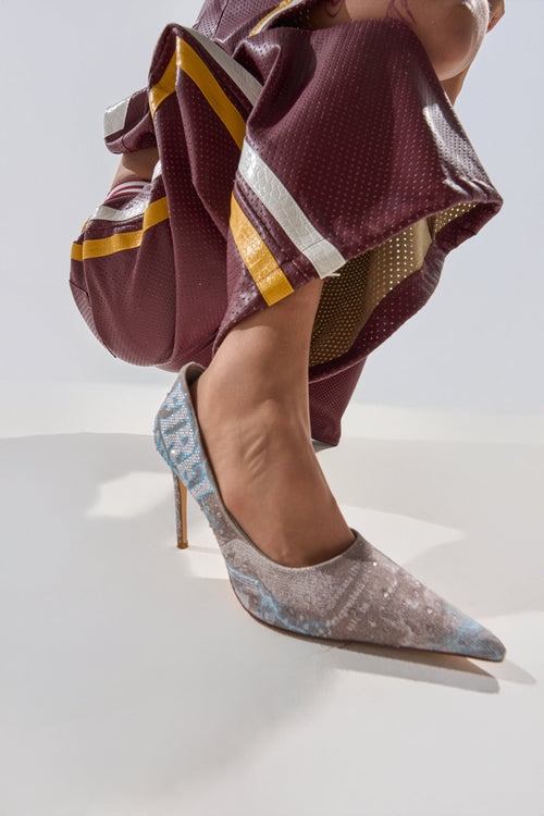 AKIRA GOLD RANDA GREY MULTI PUMP