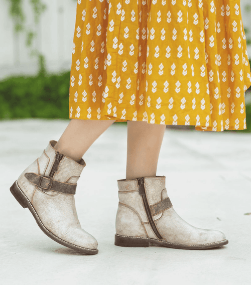 Bed Stu Women's Becca Nectar Lux Rustic White Leather Ankle Boots F321118 NTBK