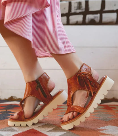 Bed Stu Women's Zoe II Pecan Brown Dip Dye Leather Platform Sole Sandals F377186