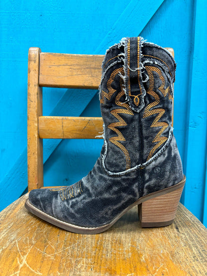 Dingo Women's Black Y'all Need Dolly Denim Snip Toe Cowgirl Boots DI950-BLK-Painted Cowgirl Western Store