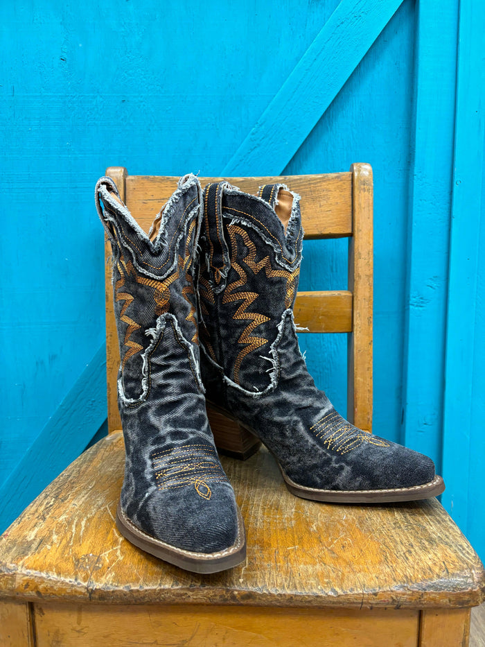 Dingo Women's Black Y'all Need Dolly Denim Snip Toe Cowgirl Boots DI950-BLK-Painted Cowgirl Western Store