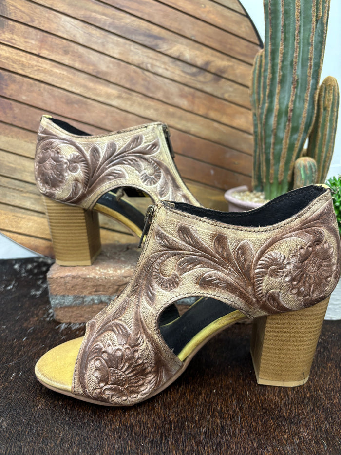 Roper Women's Creme Tooled Leather Open Toe Zip Mule Sandal 0946-3306-Painted Cowgirl Western Store