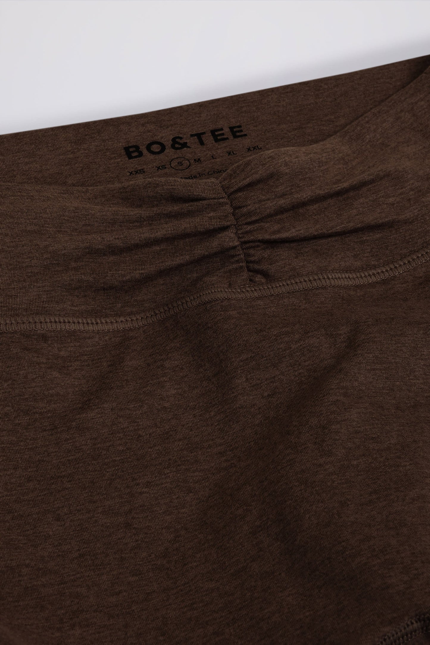 Brushed Jersey Ruched Mid-Rise Leggings in Pecan Marl